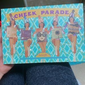 Benefit check parade palette